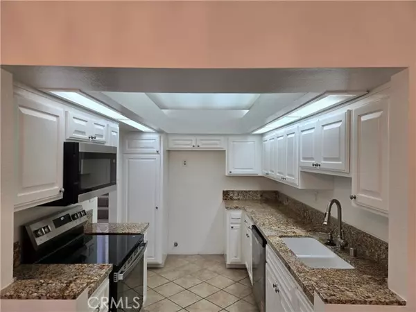 Costa Mesa, CA 92626,783 Grayling