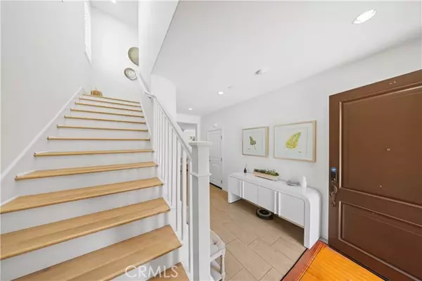 Irvine, CA 92620,55 Rembrandt