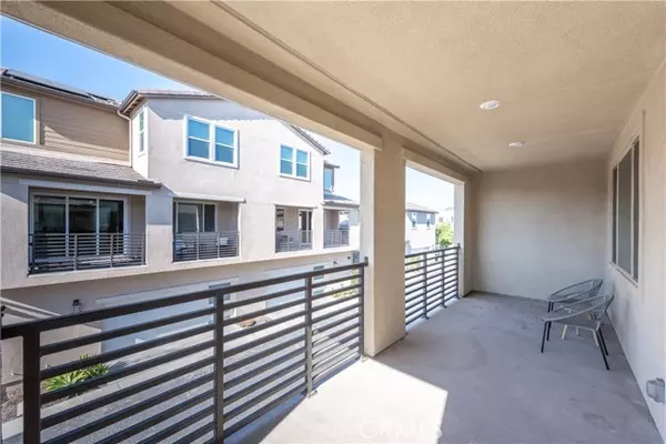 Irvine, CA 92618,356 Chorus