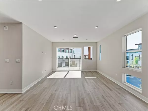 San Diego, CA 92117,4527 Misty Place