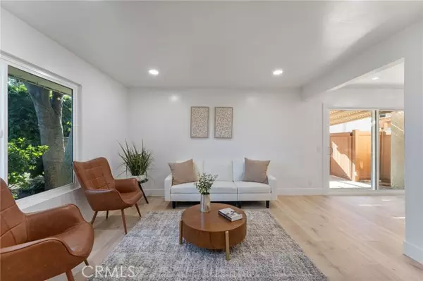 Lake Forest, CA 92630,22718 Via Castilla