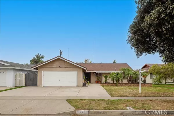1725 West Harvard, Santa Ana, CA 92704