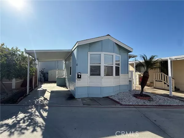 1741 Pomona Avenue, Costa Mesa, CA 92627