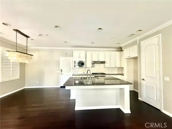 Irvine, CA 92618,173 Firefly