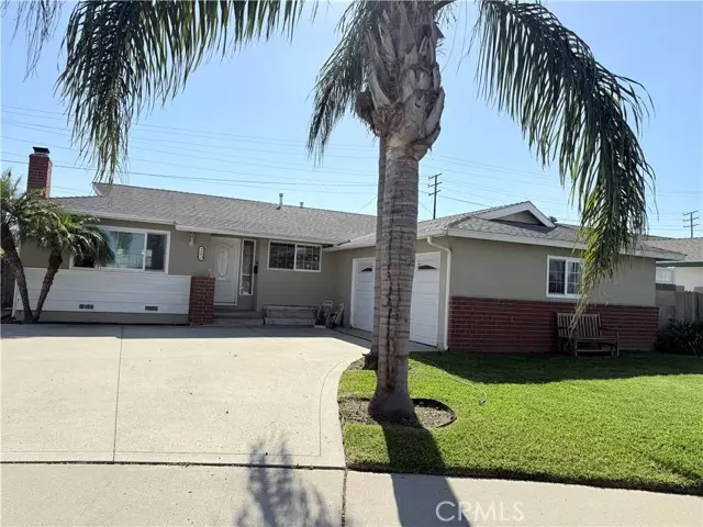 Huntington Beach, CA 92649,5192 Skylark