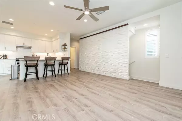 Irvine, CA 92618,109 Tenor