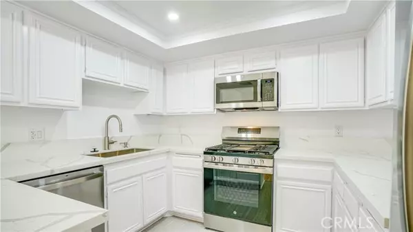 Canoga Park, CA 91304,8565 Independence Avenue