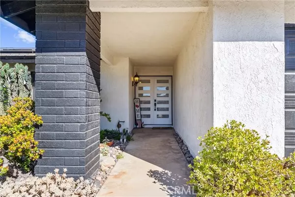 Claremont, CA 91711,207 East Blue Mountain