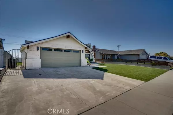 Huntington Beach, CA 92647,8342 Friesland Drive
