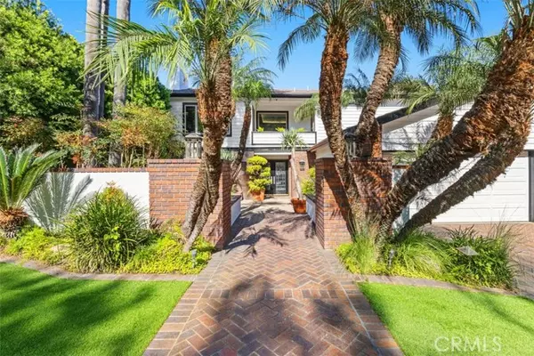 Long Beach, CA 90815,6421 East Bixby Hill Road