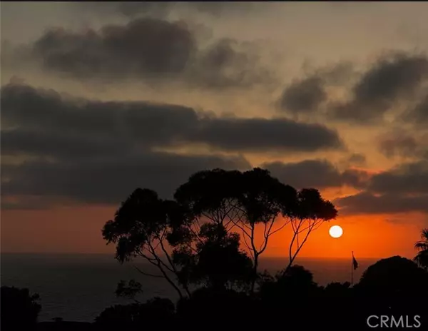 Laguna Beach, CA 92651,30802 Coast