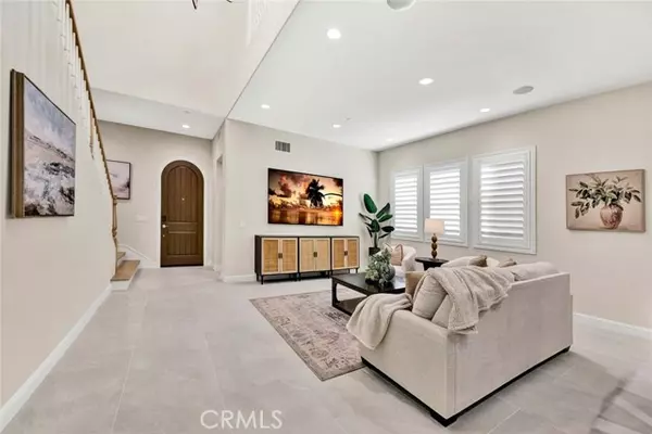 Lake Forest, CA 92630,98 Pinnacle Dr