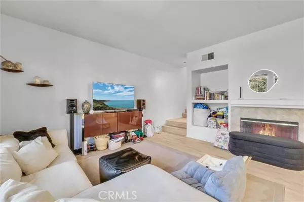 Aliso Viejo, CA 92656,65 Waxwing