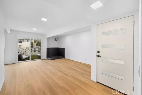 Newport Beach, CA 92661,421 East Balboa Blvd