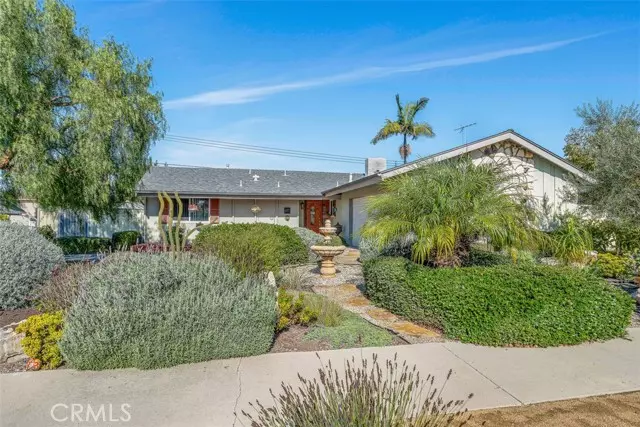 Huntington Beach, CA 92647,6271 Reubens