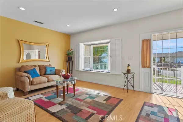 Irvine, CA 92604,4801 Redbluff