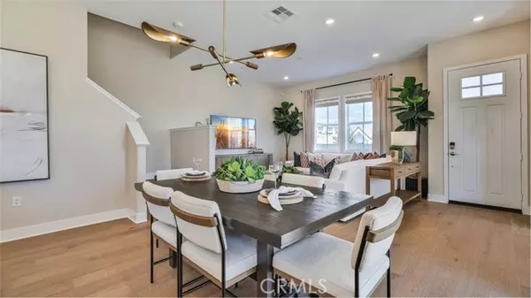 Valencia, CA 91381,27423 Shining Willow Lane