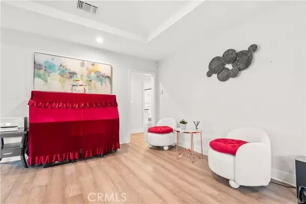 Arcadia, CA 91007,6770 Oak Avenue