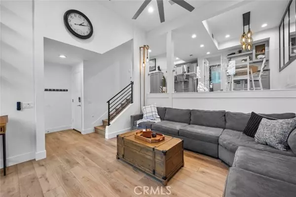 380 West Wilson, Costa Mesa, CA 92627