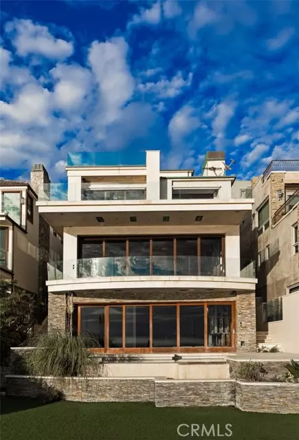 Laguna Beach, CA 92651,25 Bay