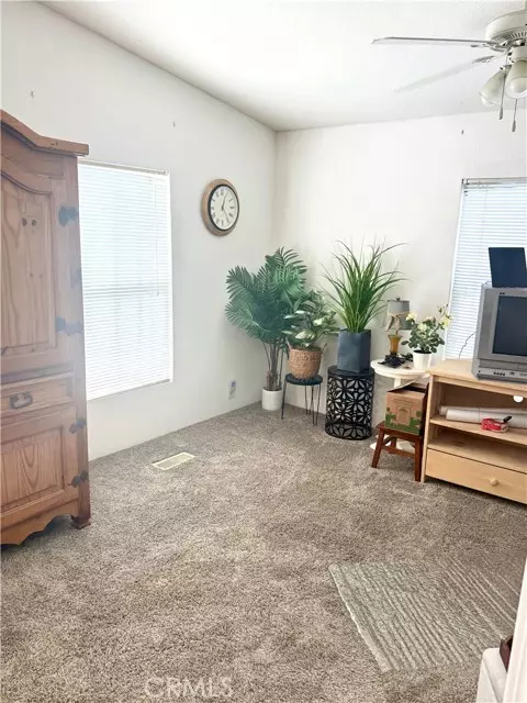 Huntington Beach, CA 92647,17261 Gothard