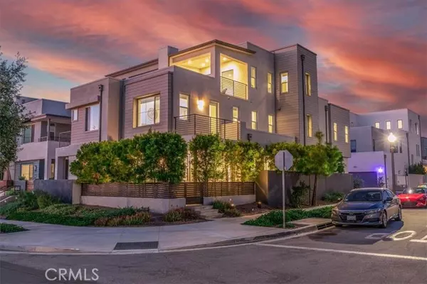 Irvine, CA 92618,209 Paramount