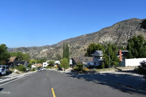 Tujunga, CA 91042,7438 Alpine Way