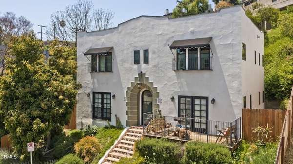 3204 Larissa Drive, Los Angeles, CA 90026