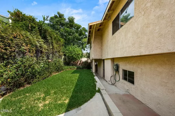 Los Angeles, CA 90042,5919 Great Oak Circle