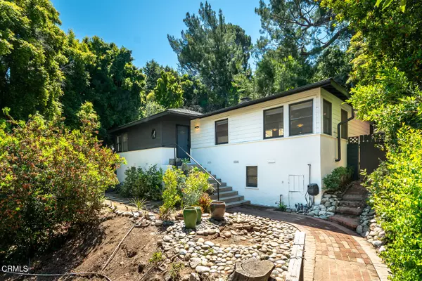 2057 Hilldale Drive, La Canada Flintridge, CA 91011