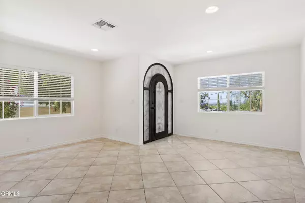 Woodland Hills, CA 91364,22364 Cass Avenue
