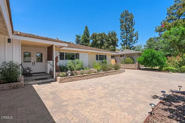 La Canada Flintridge, CA 91011,4633 Hillard Avenue