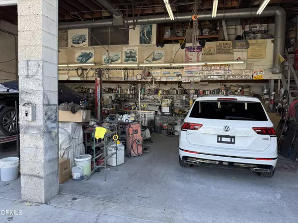 North Hollywood, CA 91605,13109 Sherman Way