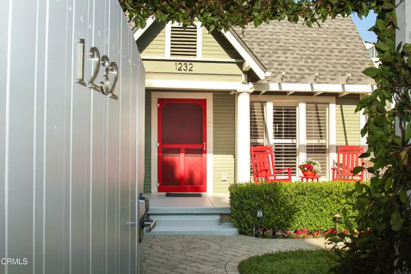 1232 North Poinsettia Place, West Hollywood, CA 90046