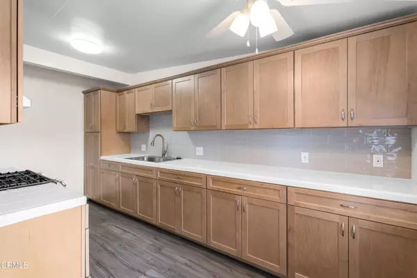 Montrose, CA 91020,2707 Montrose
