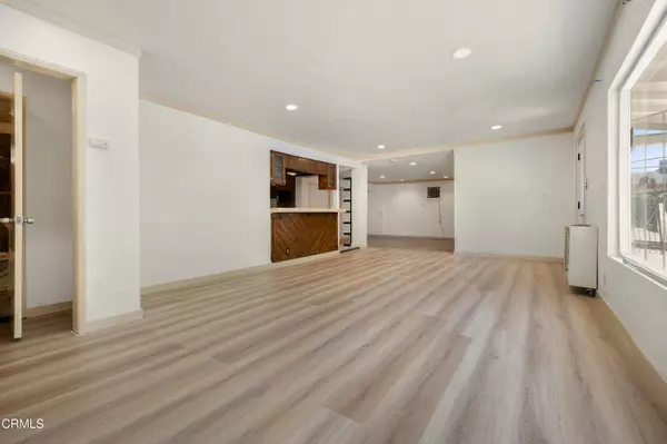 Los Angeles, CA 90068,3412 Barham Boulevard