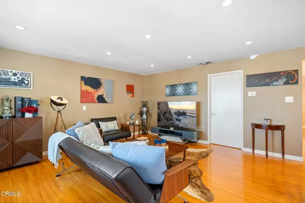 Tujunga, CA 91042,10642 Samoa Avenue