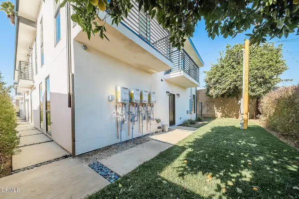 Los Angeles, CA 90022,668 Keenan Avenue