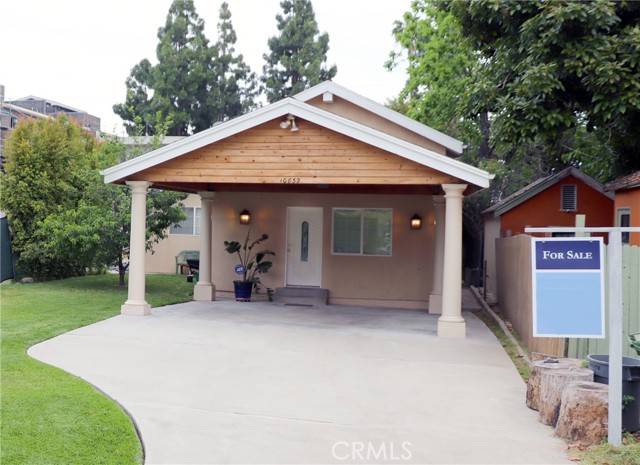10832 Hesby Street, North Hollywood, CA 91601