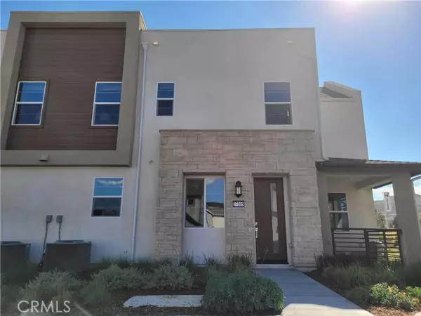 27105 Trailview Lane, Valencia, CA 91381