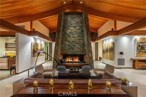 3820 Domal Lane, La Canada Flintridge, CA 91011