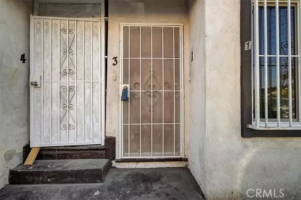 Long Beach, CA 90804,2122 East 10th Street