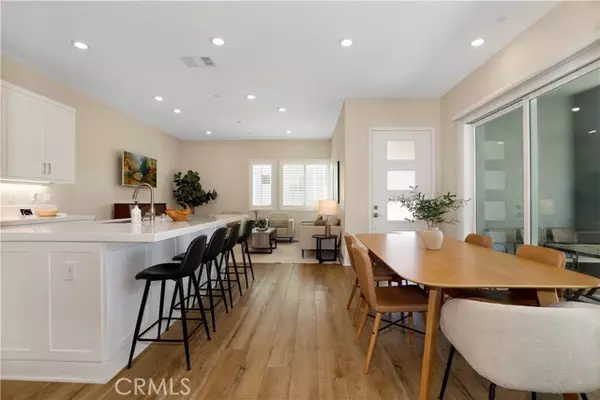 27512 Golden Currant Place, Valencia, CA 91381