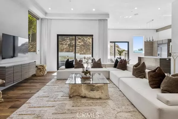 Los Angeles, CA 90068,6696 LakeRidge Road