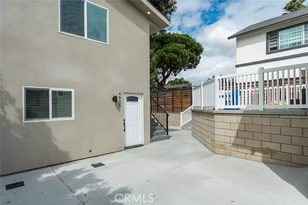 La Crescenta, CA 91214,4625 La Crescenta Avenue