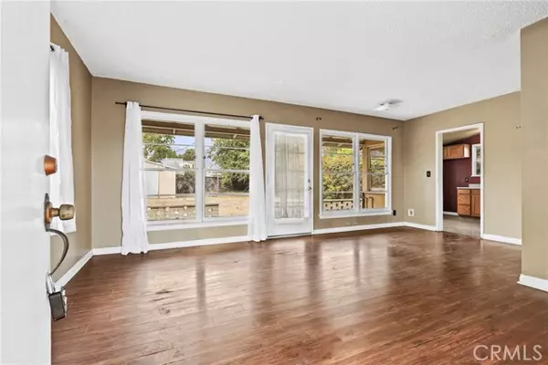 Monrovia, CA 91016,121 Shrode