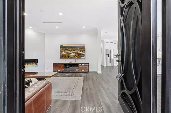 Burbank, CA 91506,430 North Parish Place