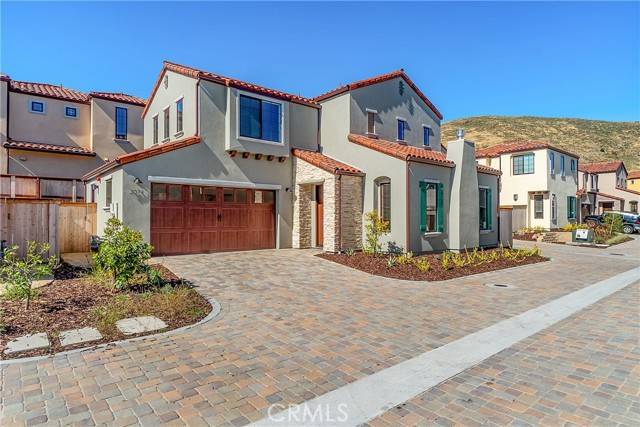 3074 Lucca Lane, San Luis Obispo, CA 93401