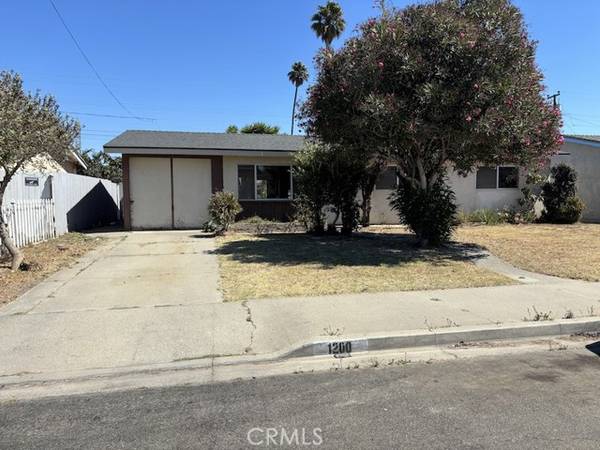 1200 North Oakley Avenue, Santa Maria, CA 93458