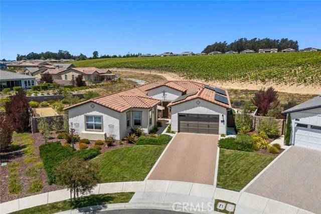 1330 Riley Lane, Nipomo, CA 93444
